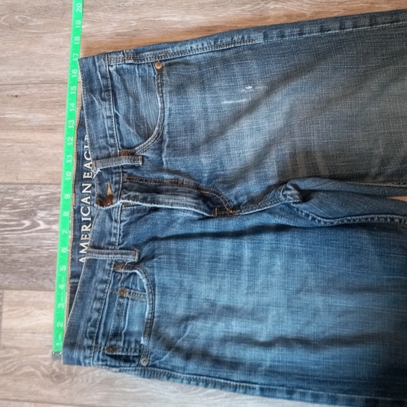 AMERICAN EAGLE RELAXED, DISTRESSED BOTTOM, BLUE JEANS ๐ - Picture 4 of 16